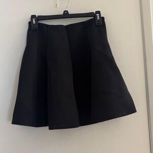 Cute Black Pleated Skirt!